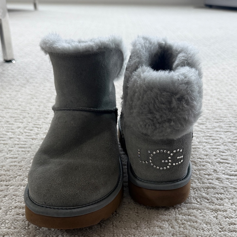 UGG Classic Bling Mini Boots Size 7 Light Grey with Swarovski Crystals